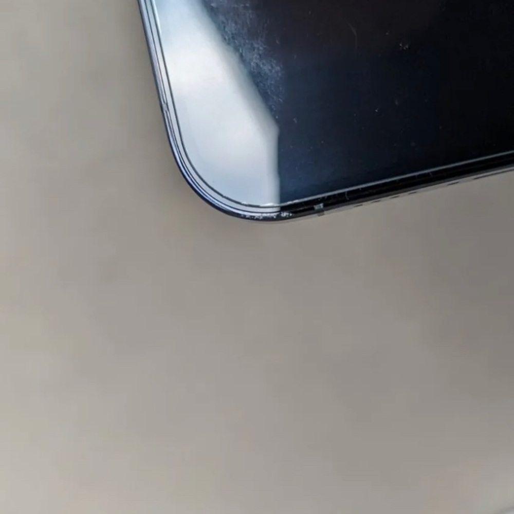 iPhone 12 Pro Max - Picture 2 of 2